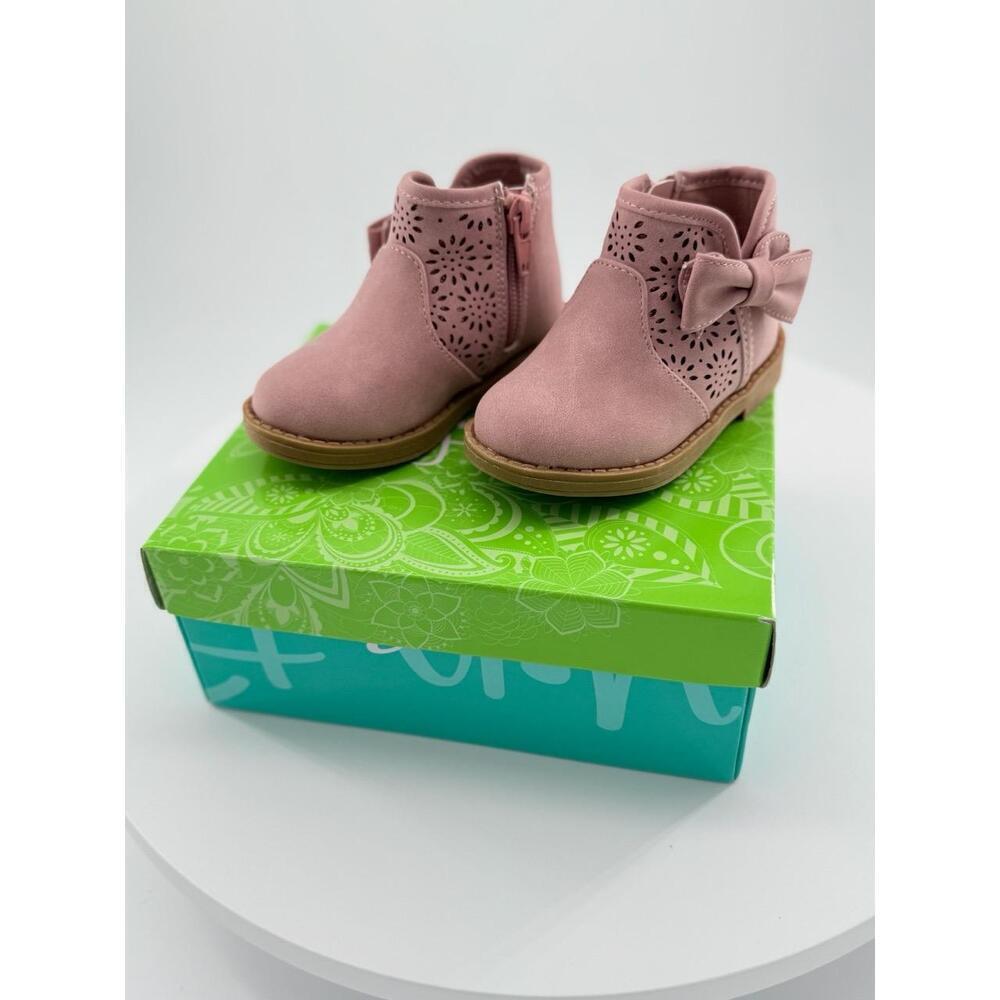 NWT Girls Toddler Shoe Size 5 Pink Ankle Bootie Suede Bow Perforated Pattern - Picture 13 of 13